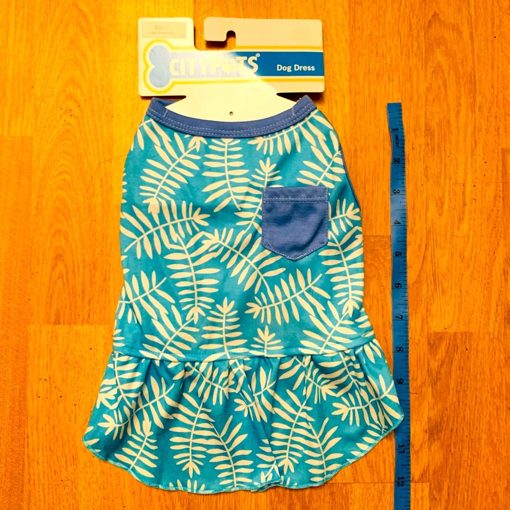 Pug / Boston terrier dress size small